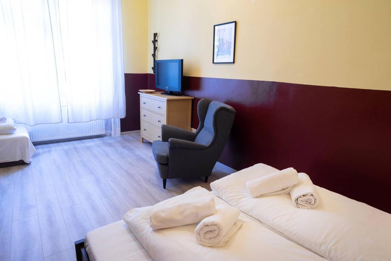 Central And Large Ac Home Away From Home Boedapest Buitenkant foto